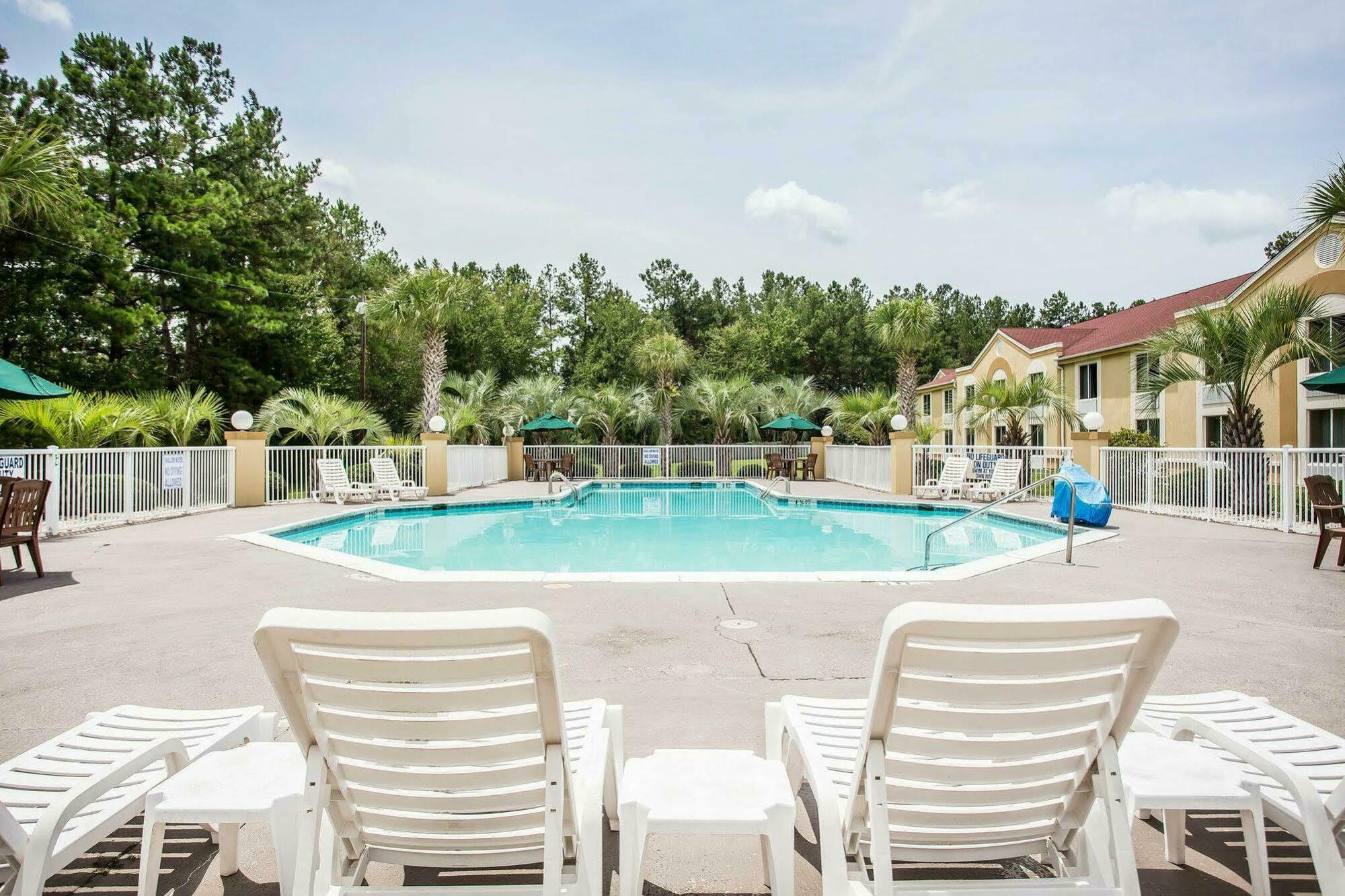 Comfort Inn & Suites Walterboro I-95 Экстерьер фото